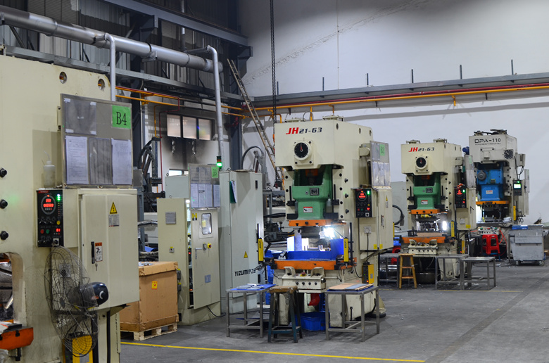 沖模車(chē)間 沖模車(chē)間